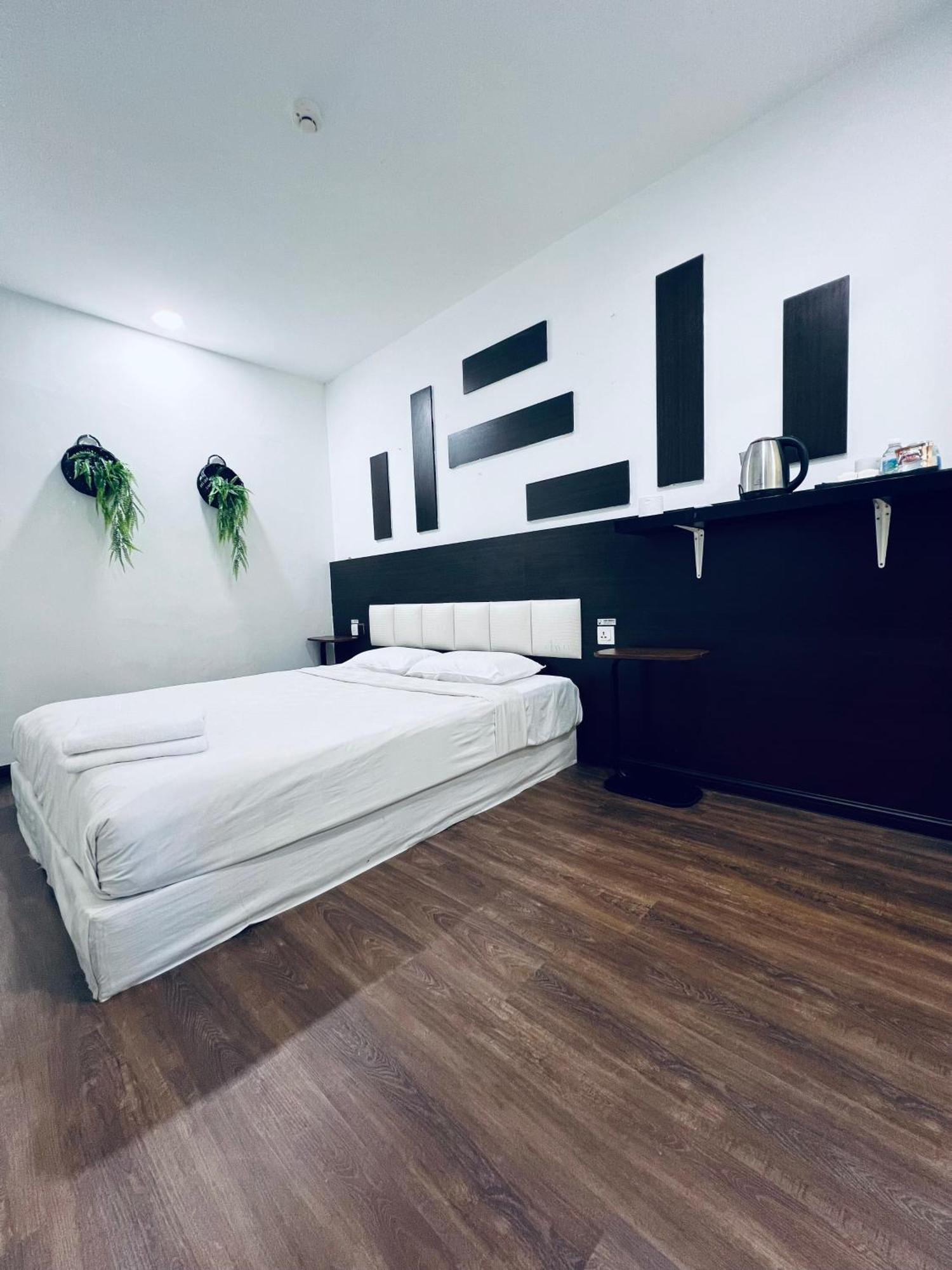 V Hotel Melaka Экстерьер фото